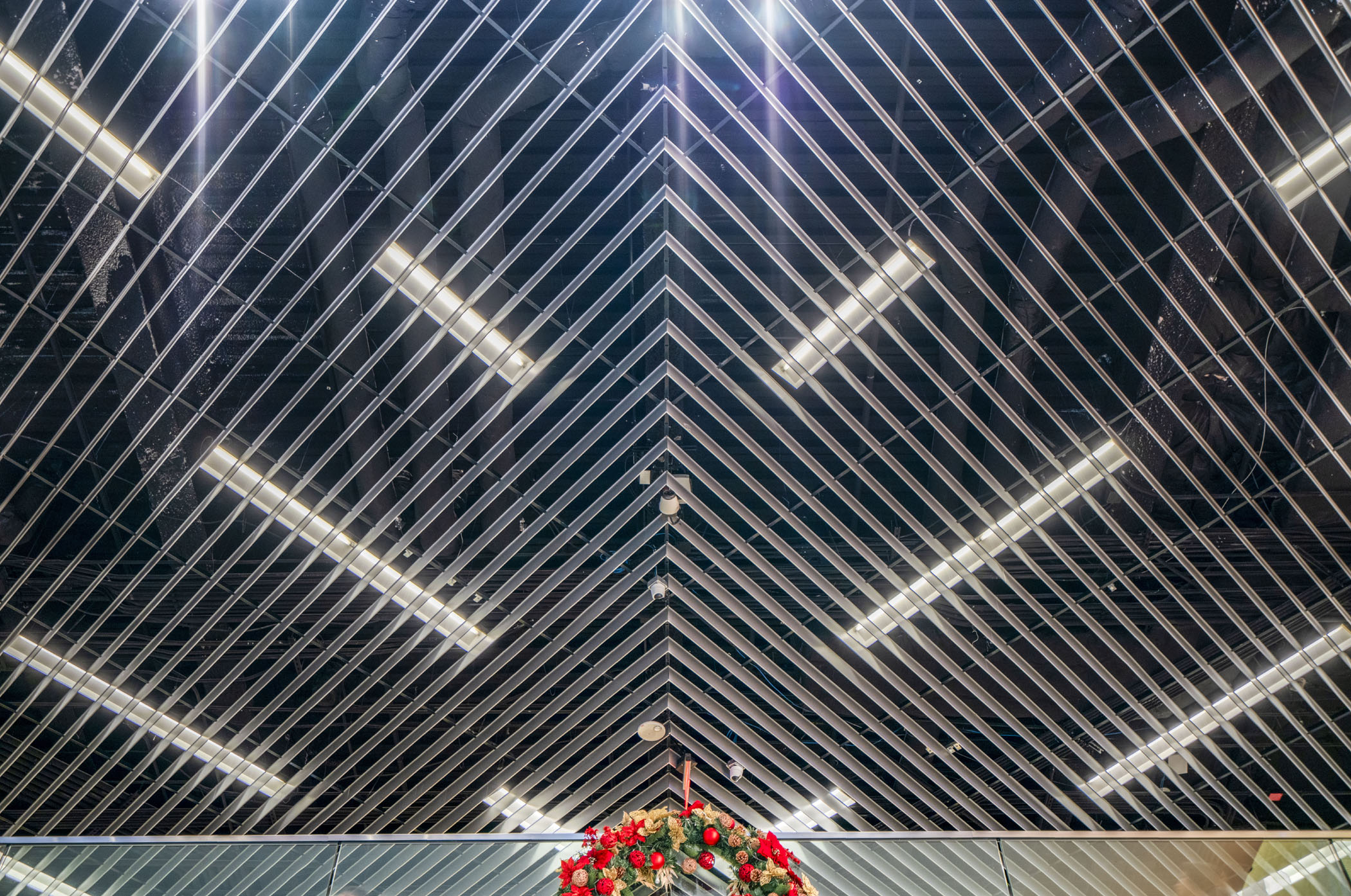 Linear Omega Baffle Thin Profile Metal Ceiling